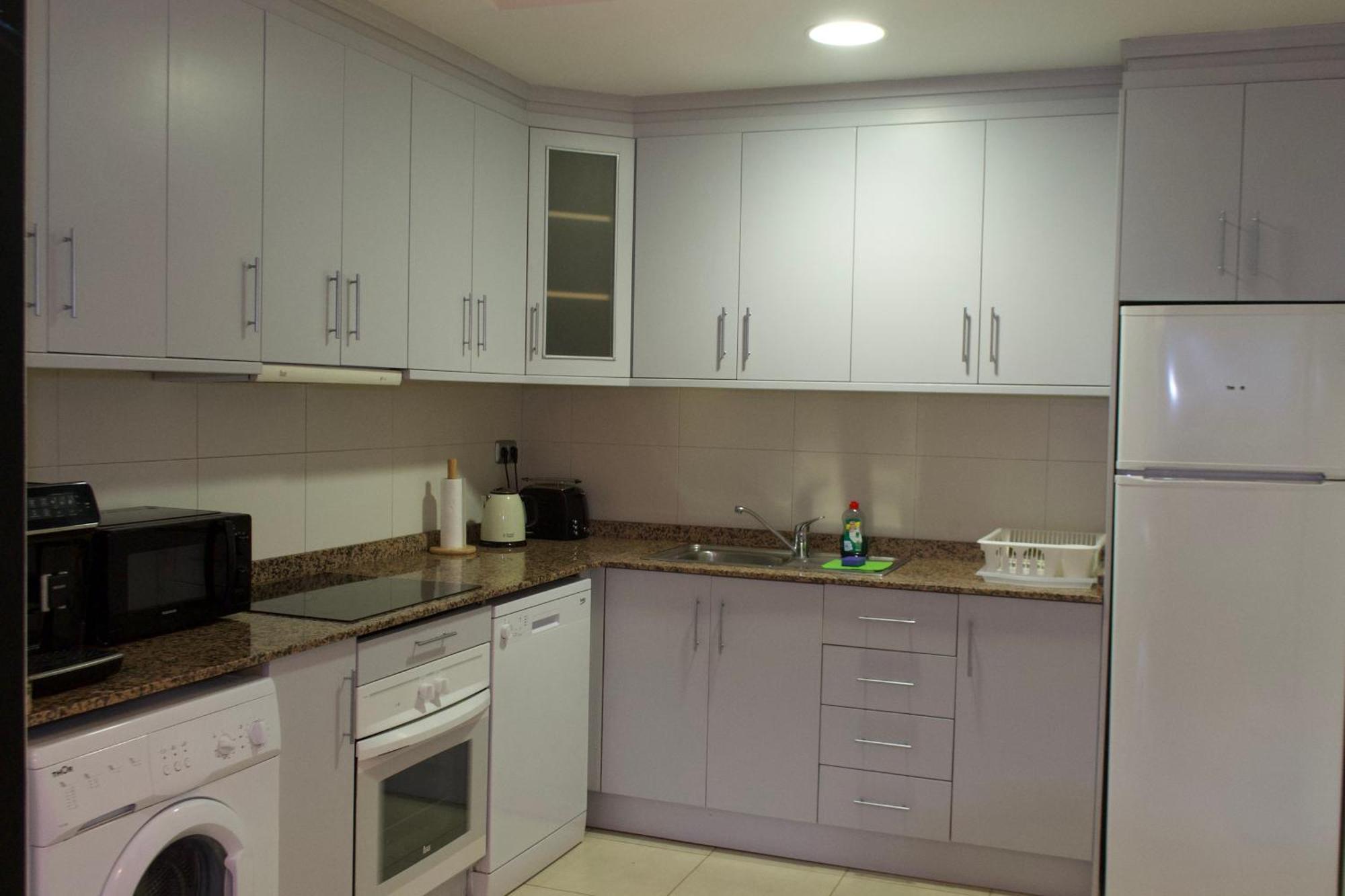 Alicante Apartments ภายนอก รูปภาพ